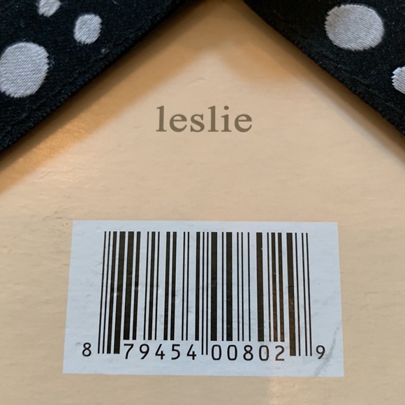 BRAND NEW pair of interchangeable strap SwitchFlops. “Leslie” pattern. Medium. - Picture 6 of 6